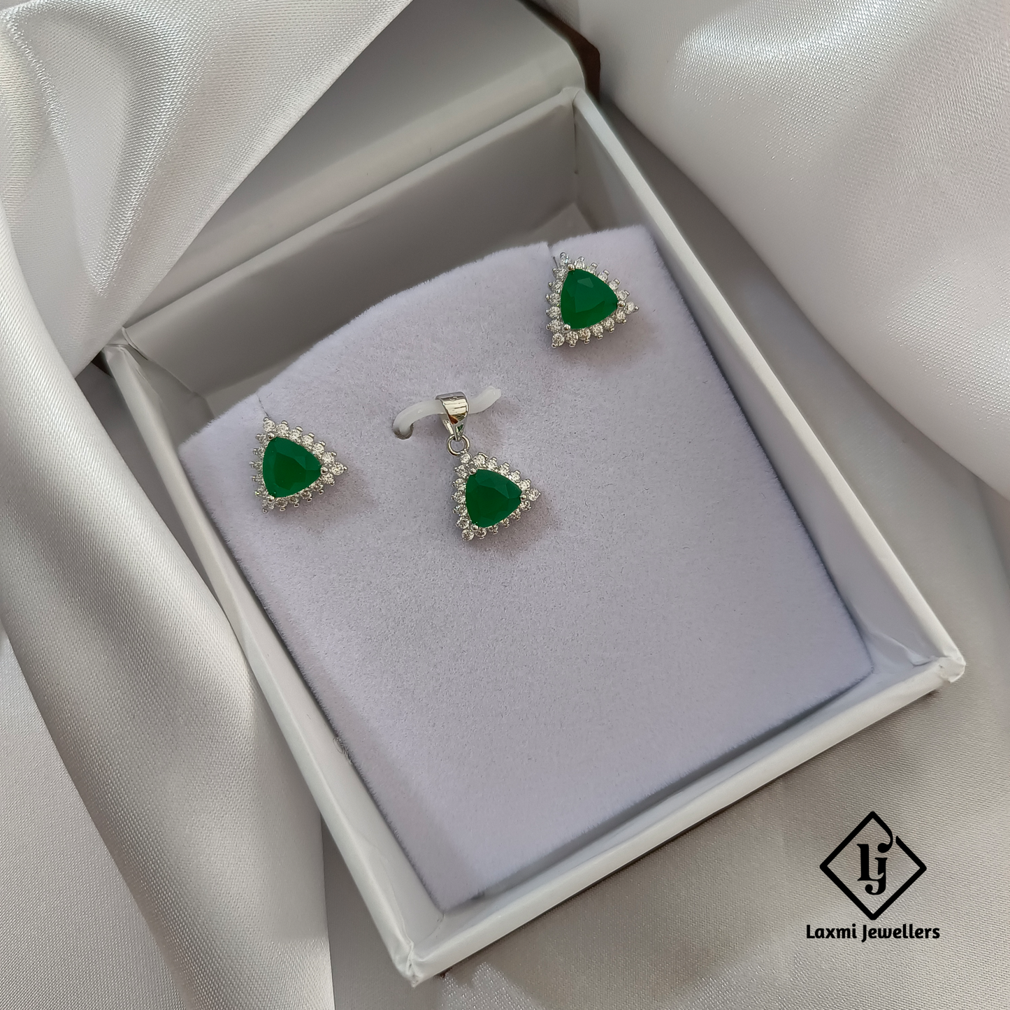 925 Sterling Silver Triangle Red Stone Pendant & Earrings Set – Elegant Jewelry for Women