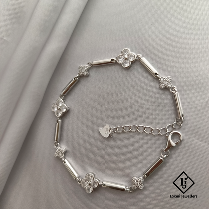 925 Silver Flower Bracelet for Women – Elegant Zircon Adjustable Chain