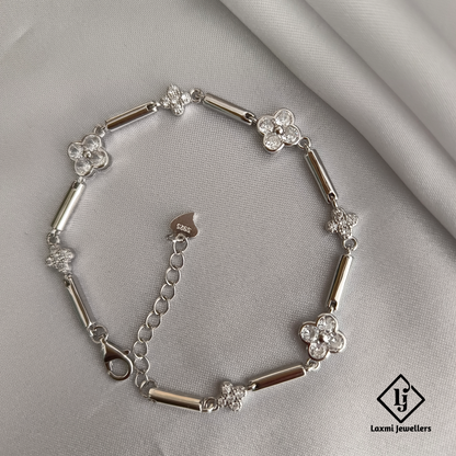 925 Silver Flower Bracelet for Women – Elegant Zircon Adjustable Chain