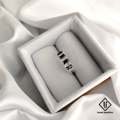 925 Sterling Silver Black and White Baguette Ring – Modern, Elegant Design