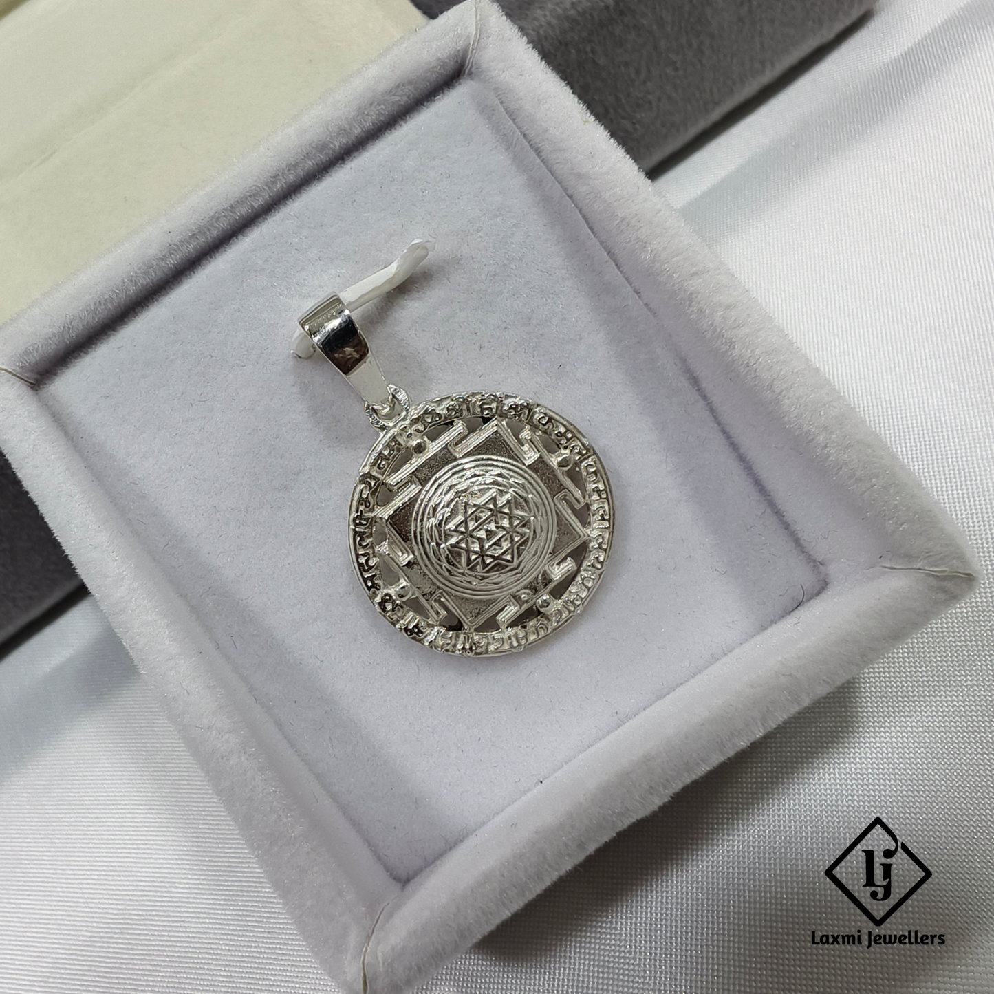 925 Silver Shree Yantra Pendant for Wealth, Prosperity & Protection