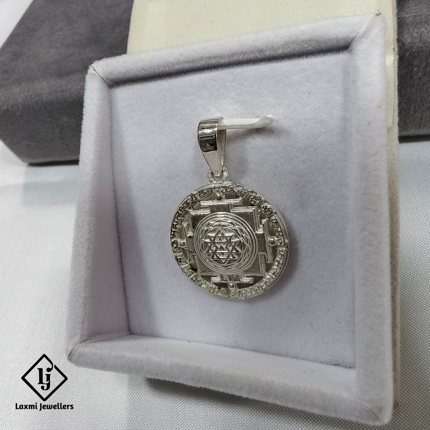 925 Silver Shree Yantra Pendant for Wealth, Prosperity & Protection