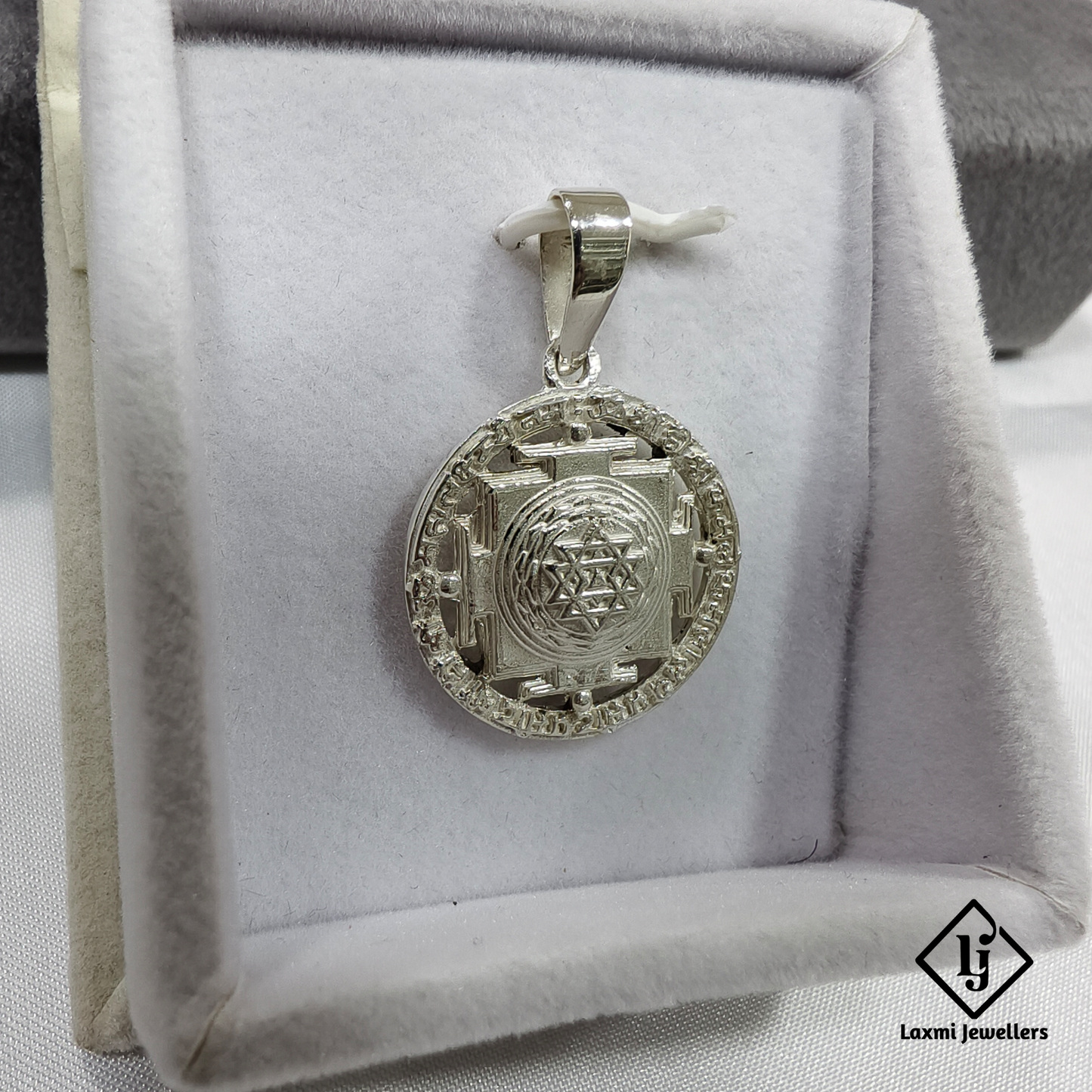 925 Silver Shree Yantra Pendant for Wealth, Prosperity & Protection