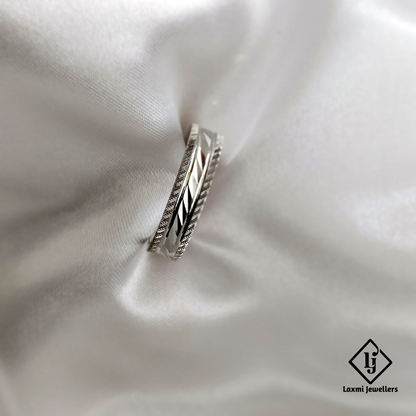 Elegant Sterling Silver Double Band Ring with Textured Chevron Design – Modern Minimalist Jewelry