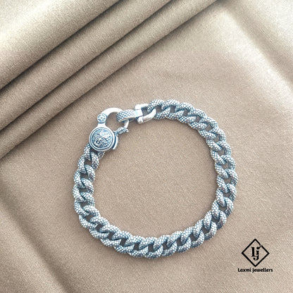 Men's Oxidised Silver Cuban Chain Bracelet with Vintage Lion Head Clasp – Laxmi Jewellers
