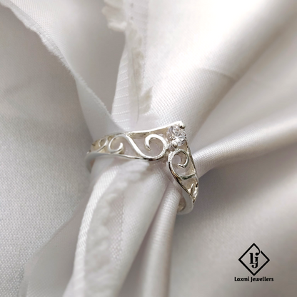 Elegant 925 Sterling Silver Filigree Ring with Sparkling Cubic Zirconia – Vintage-Inspired Design