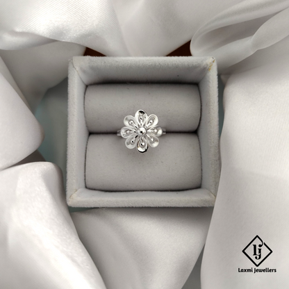 Sterling Silver Floral Designer Ring – Elegant Flower Design – Premium Women’s Jewelry