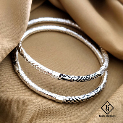 Oxidized Silver Kada Bangles – Intricate Floral Design – Traditional Ethnic Jewelry