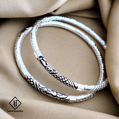 Oxidized Silver Kada Bangles – Intricate Floral Design – Traditional Ethnic Jewelry