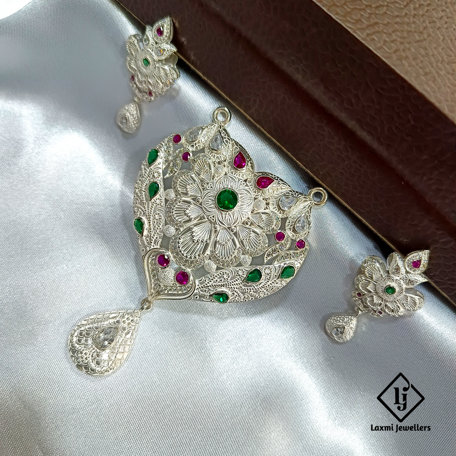 925 Silver Filigree Pendant Set with Green & Pink Stones – Traditional Bridal Jewellery