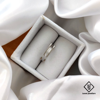 Elegant Sterling Silver Double Band Ring with Textured Chevron Design – Modern Minimalist Jewelry
