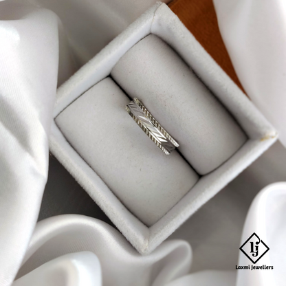 Elegant Sterling Silver Double Band Ring with Textured Chevron Design – Modern Minimalist Jewelry