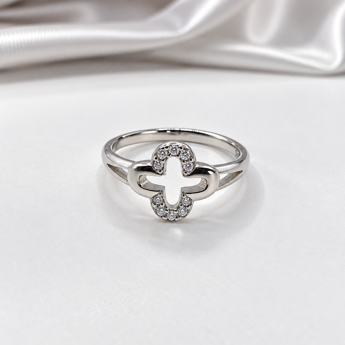 925 Sterling Silver Clover Ring for Women | Sparkling Four Leaf Flower Design – Laxmi Jewellers