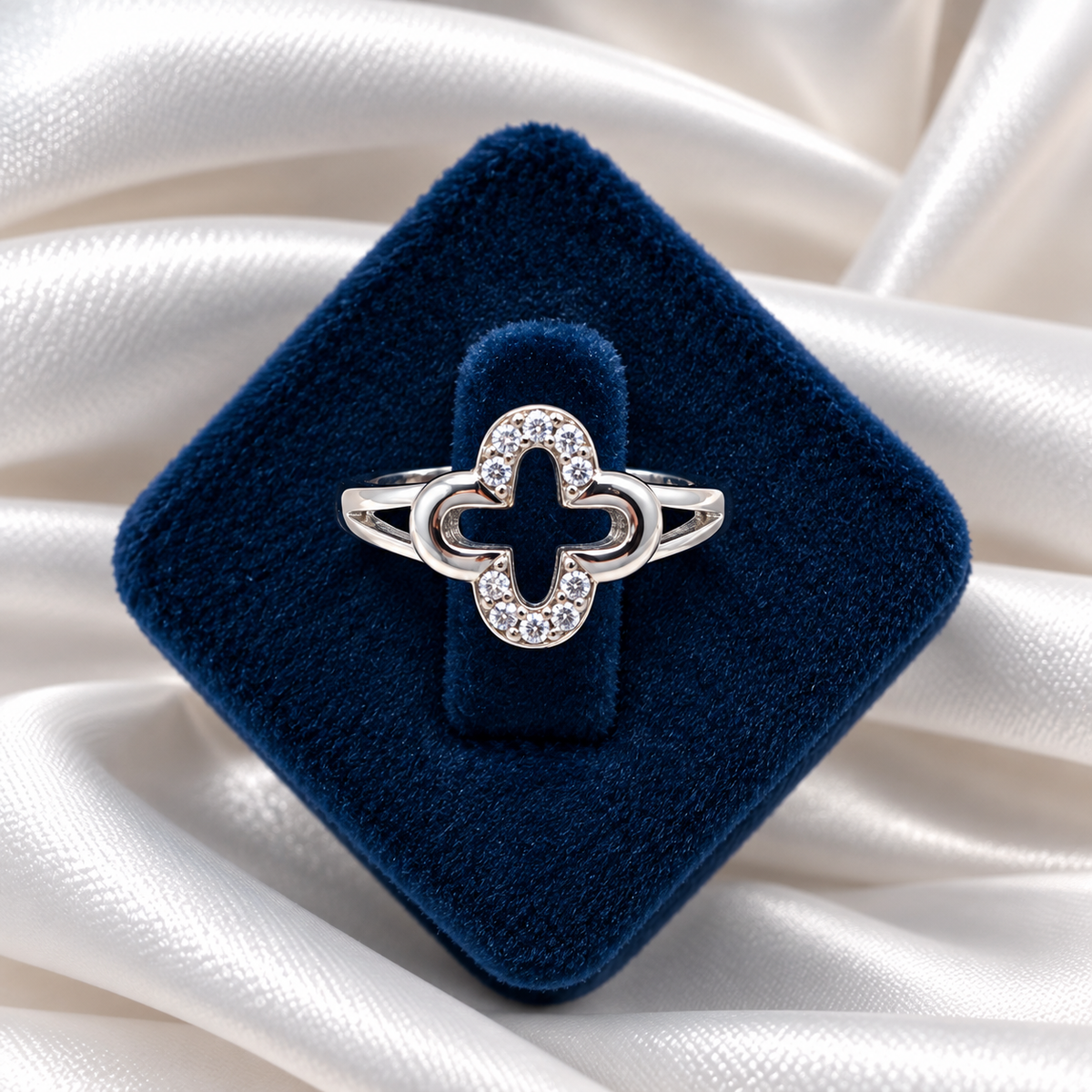 925 Sterling Silver Clover Ring for Women | Sparkling Four Leaf Flower Design – Laxmi Jewellers