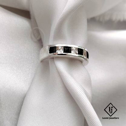 925 Sterling Silver Ring with Black & White Princess-Cut CZ Stones – Unisex Band Ring