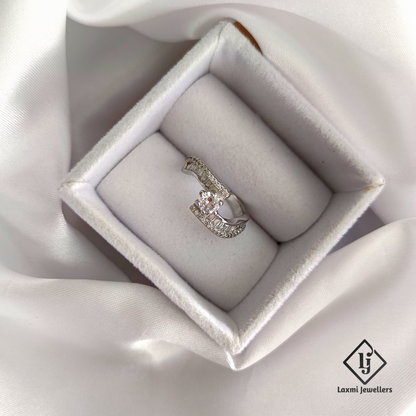 Elegant Baguette Diamond V-Cut Solitaire Ring in White Gold – Laxmi Jewellers