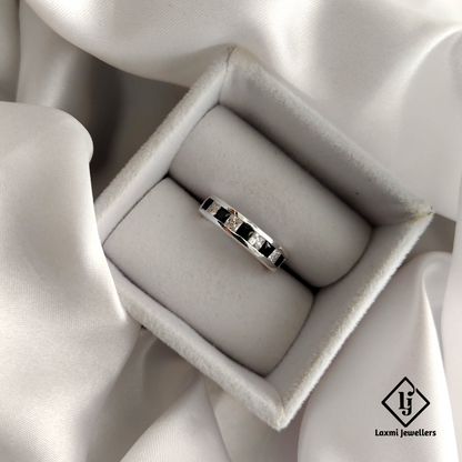 925 Sterling Silver Ring with Black & White Princess-Cut CZ Stones – Unisex Band Ring