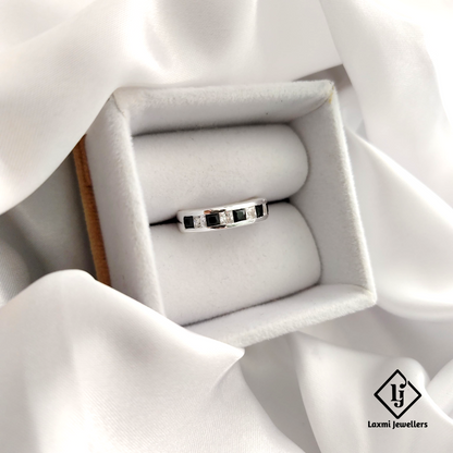 925 Sterling Silver Ring with Black & White Princess-Cut CZ Stones – Unisex Band Ring